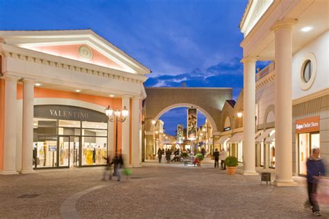 foto di gucci - noventa outlet|Outlet Noventa(Outlet near Venice selling Gucci  .